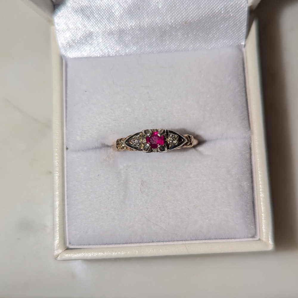 Vintage 14k ruby ring